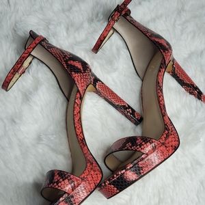 Vince Camuto size 8 women's shoe